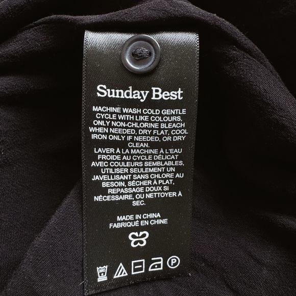 Aritzia Sunday Best Grayson V-Neck Mini Dress 🤍 Size 4 - Picture 5 of 7